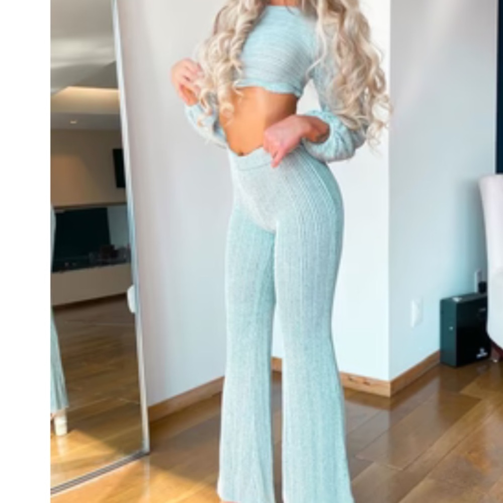 Lace up top and pants in Sage color, knitted material, Size XS